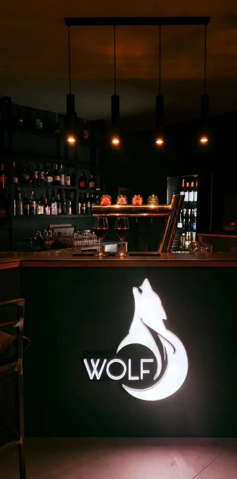 Wolf Wine and Food